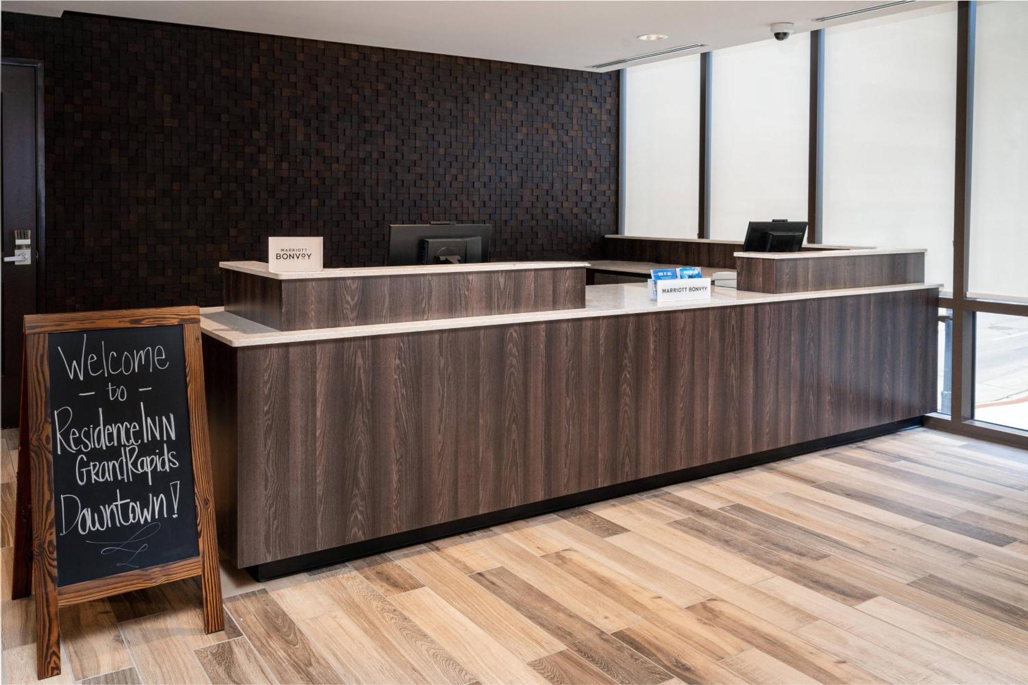 Residence Inn By Marriott Grand Rapids Downtown Zewnętrze zdjęcie
